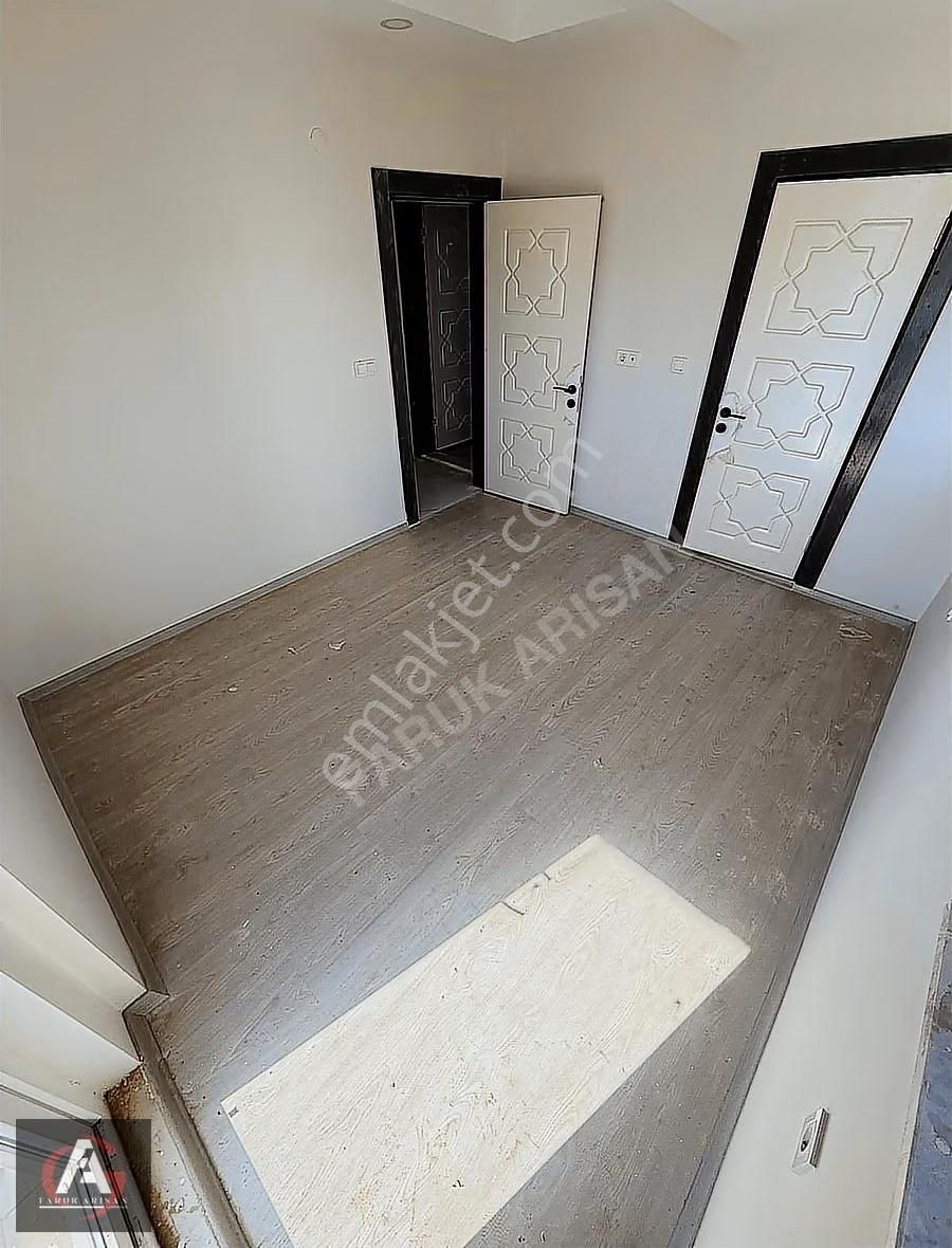 Faruk Arısan'dan Denize 0 Deniz Manzaralı Oturuma Hazır Lüx 2+1 - Görsel 8