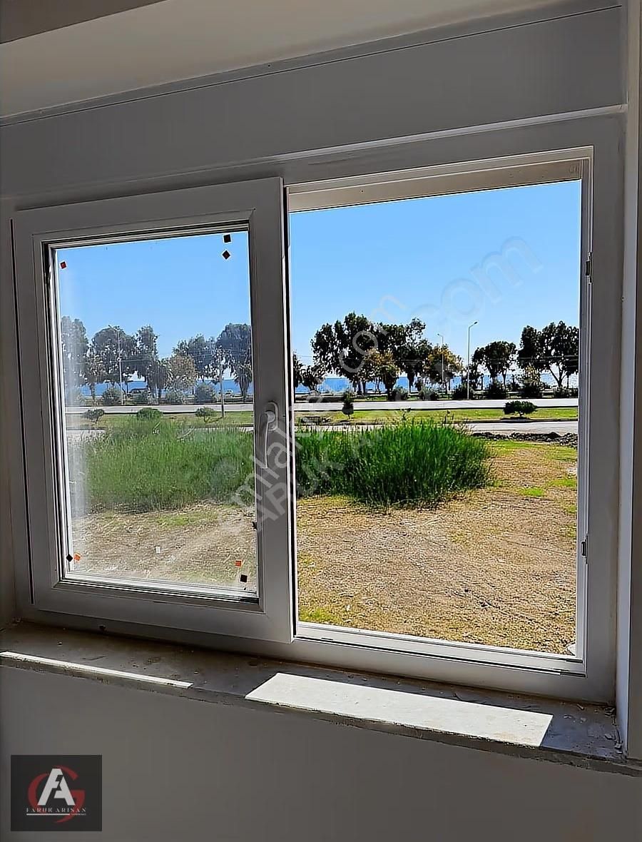 Faruk Arısan'dan Denize 0 Deniz Manzaralı Oturuma Hazır Lüx 2+1 - Görsel 26