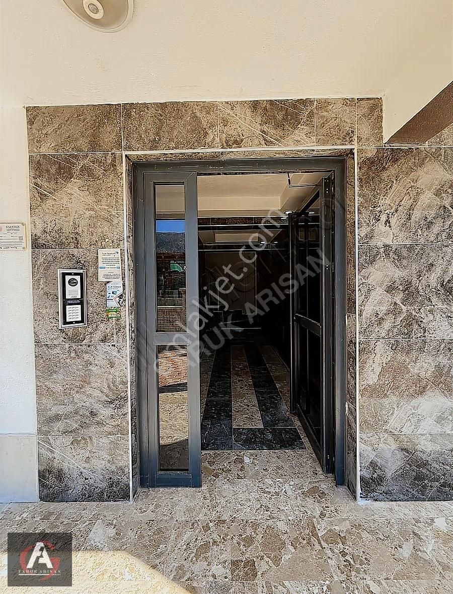 Faruk Arısan'dan Denize 0 Deniz Manzaralı Oturuma Hazır Lüx 2+1 - Görsel 16