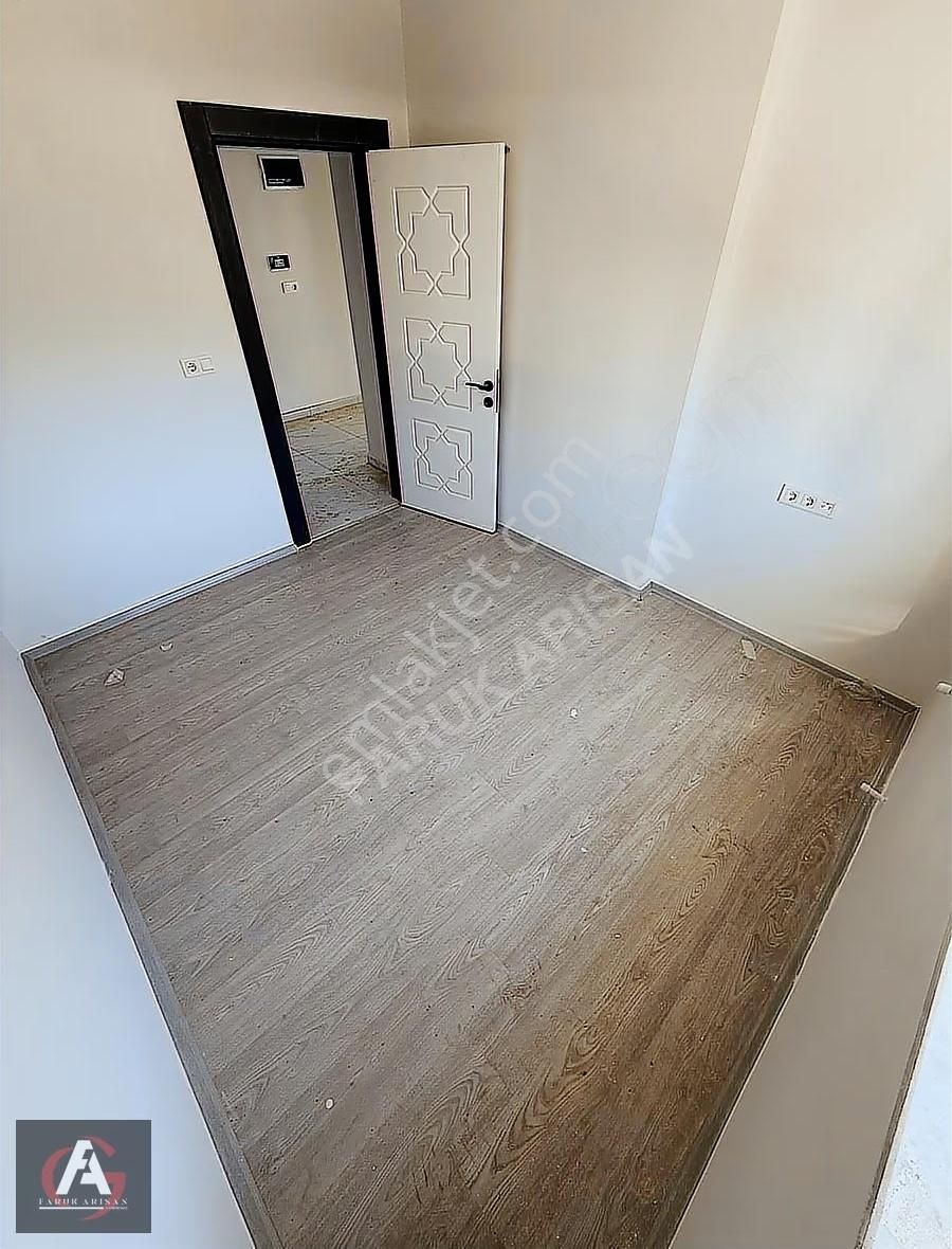 Faruk Arısan'dan Denize 0 Deniz Manzaralı Oturuma Hazır Lüx 2+1 - Görsel 4