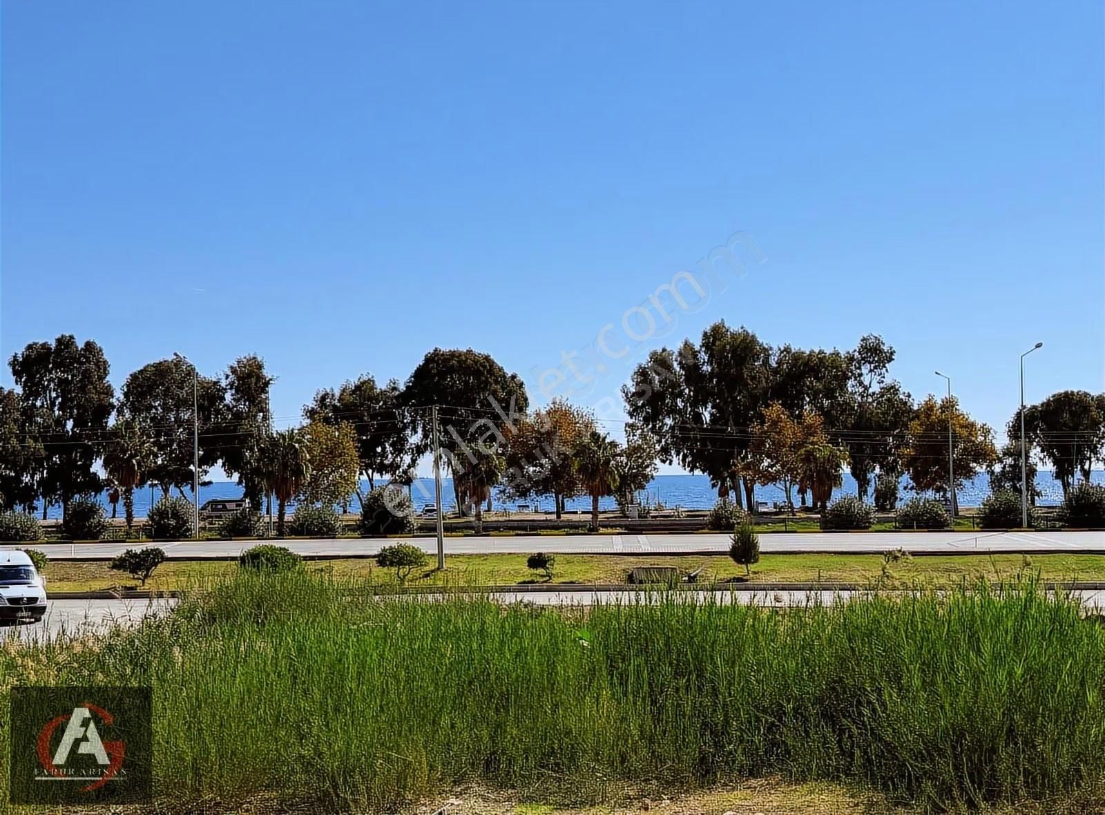 Faruk Arısan'dan Denize 0 Deniz Manzaralı Oturuma Hazır Lüx 2+1 - Görsel 22