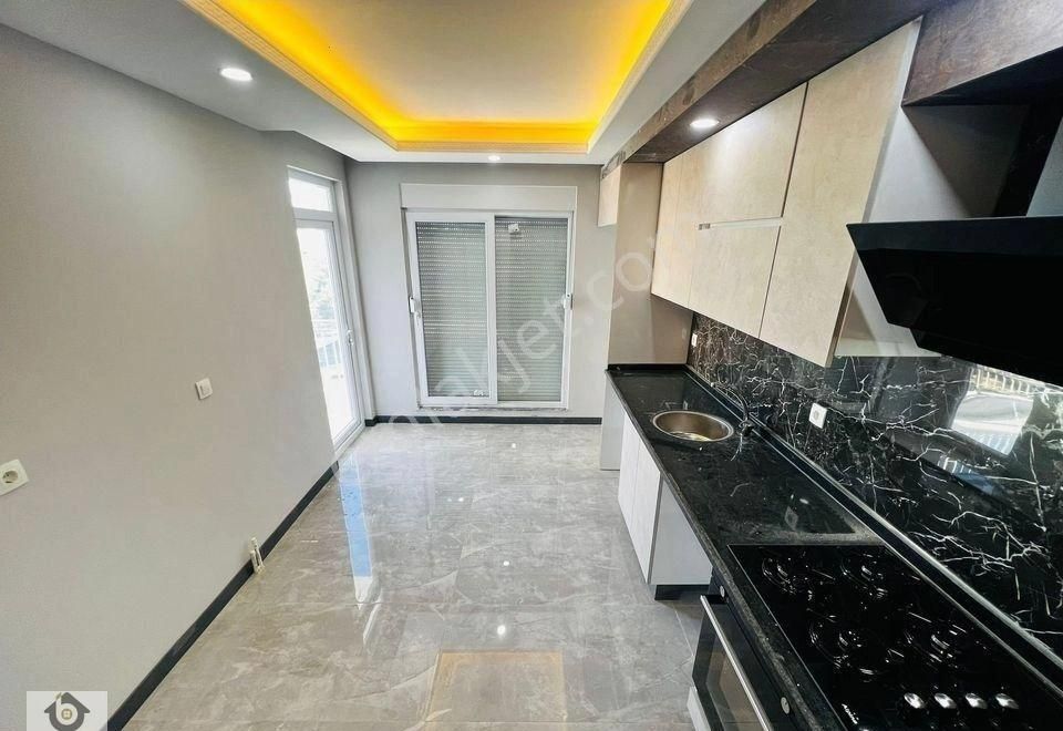 Beylikdüzü Yakuplu Mh. Metrobüse 5'dk Sıfır Daire... - Görsel 2