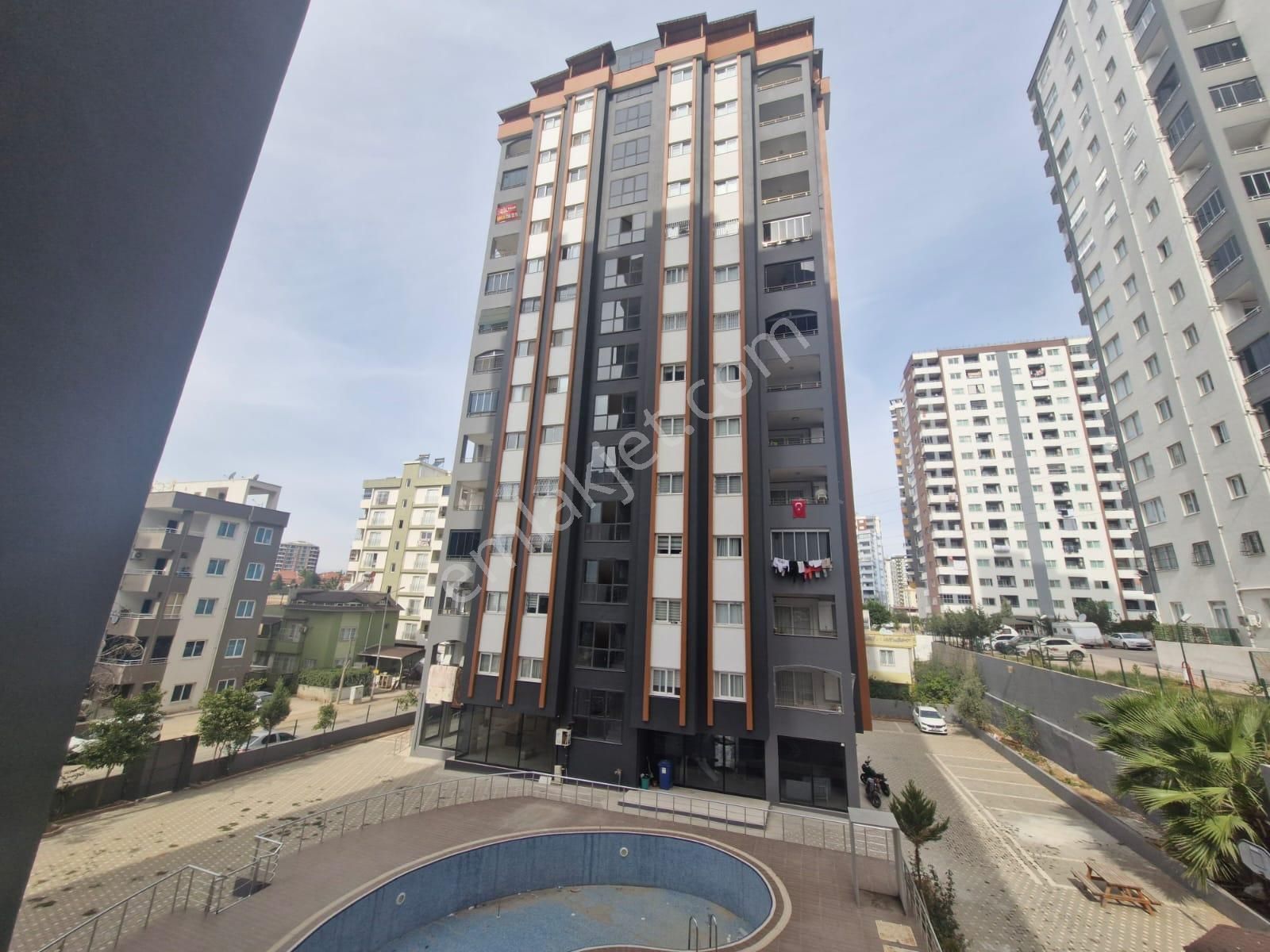 İz'den 100. Yılda Emsallerin Çok Altında Açık Mutfak 3+1 Satılık Daire.