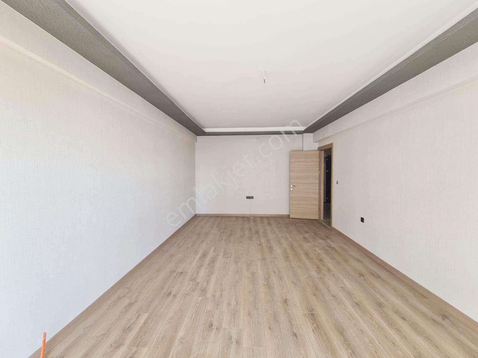 Geniş Mutfak Sevenlere Hanımlar Lokali Yakını Sıfır 3+1 Daire - Görsel 11