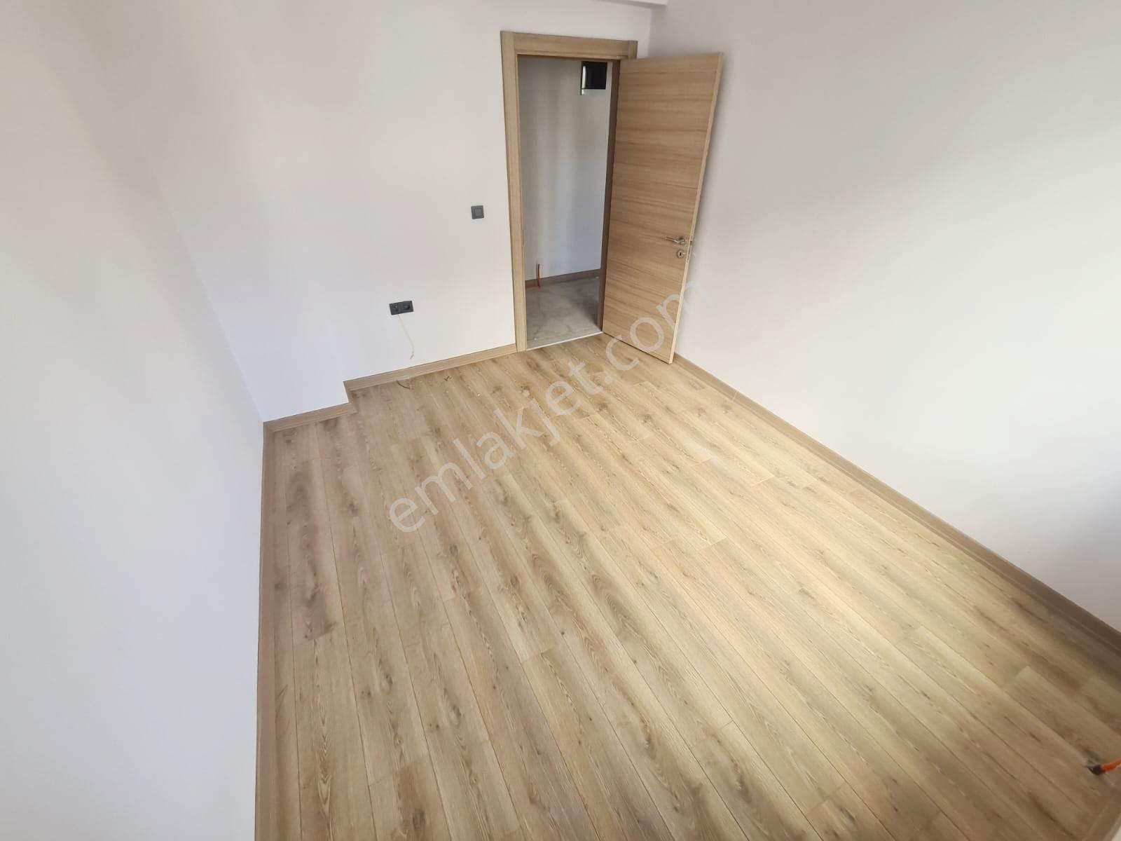 Geniş Mutfak Sevenlere Hanımlar Lokali Yakını Sıfır 3+1 Daire - Görsel 19