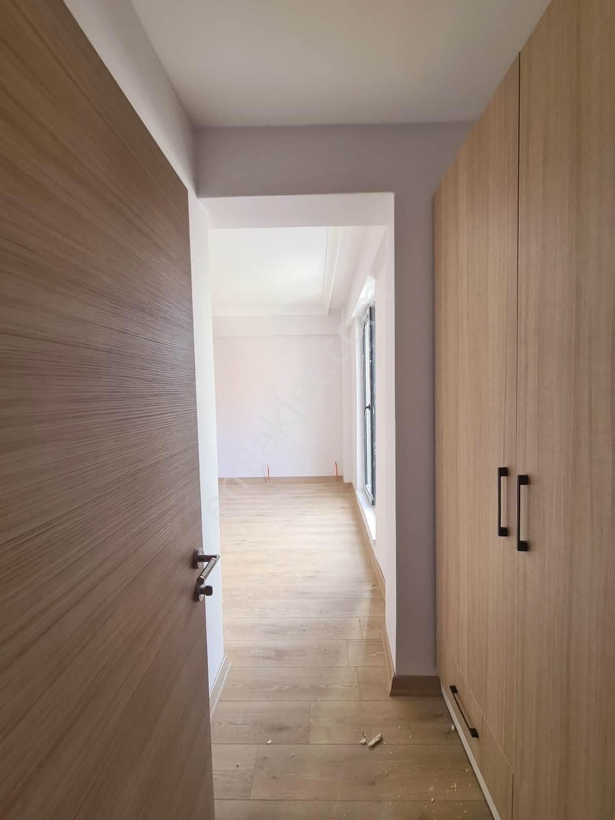 Geniş Mutfak Sevenlere Hanımlar Lokali Yakını Sıfır 3+1 Daire - Görsel 30