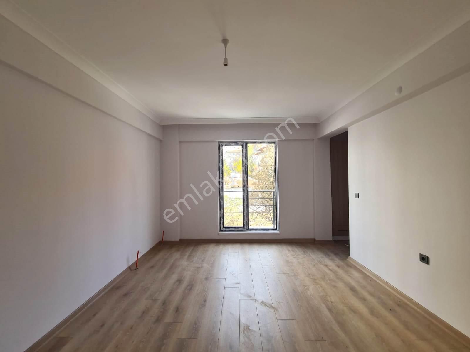 Geniş Mutfak Sevenlere Hanımlar Lokali Yakını Sıfır 3+1 Daire - Görsel 32