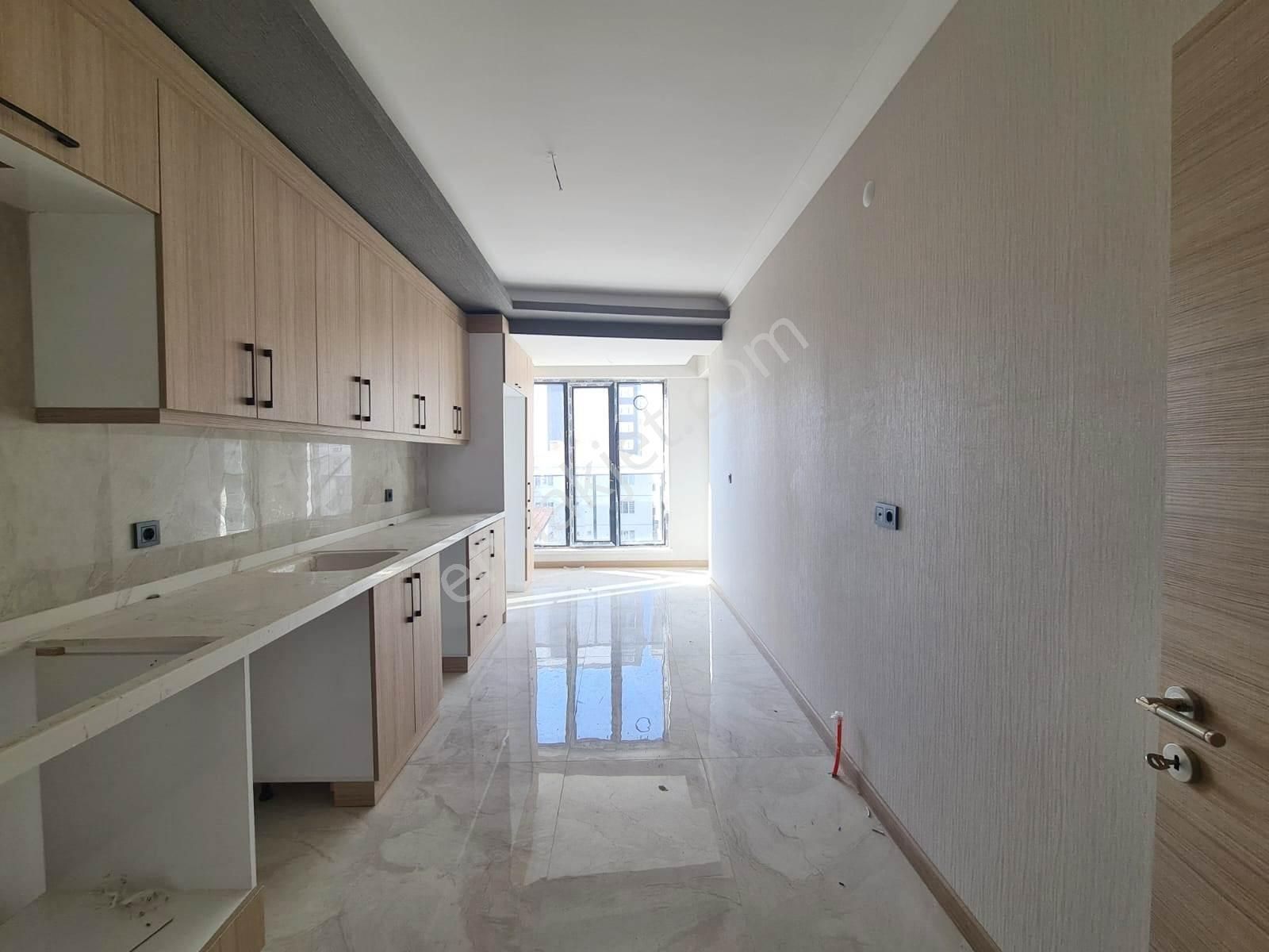 Geniş Mutfak Sevenlere Hanımlar Lokali Yakını Sıfır 3+1 Daire - Görsel 2