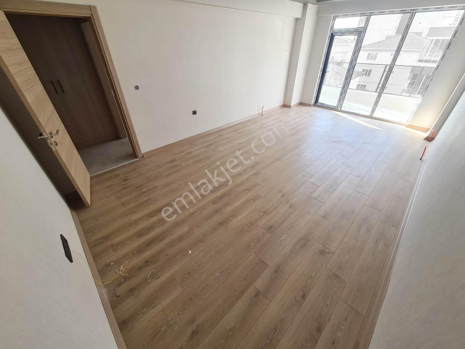 Geniş Mutfak Sevenlere Hanımlar Lokali Yakını Sıfır 3+1 Daire - Görsel 8