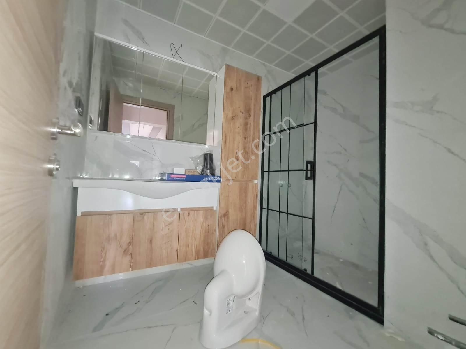 Geniş Mutfak Sevenlere Hanımlar Lokali Yakını Sıfır 3+1 Daire - Görsel 23