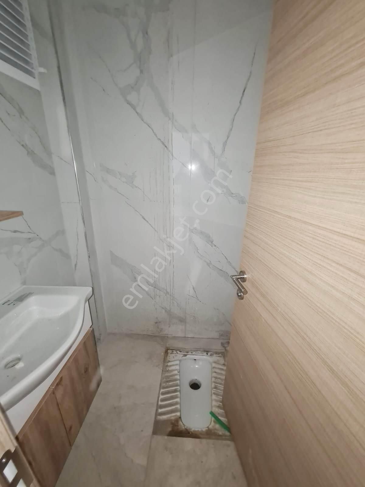 Geniş Mutfak Sevenlere Hanımlar Lokali Yakını Sıfır 3+1 Daire - Görsel 24