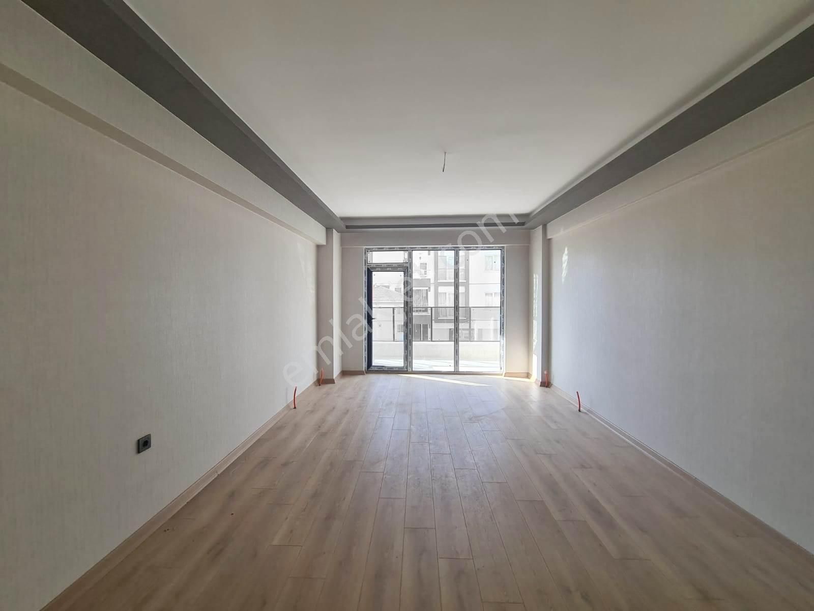 Geniş Mutfak Sevenlere Hanımlar Lokali Yakını Sıfır 3+1 Daire - Görsel 7