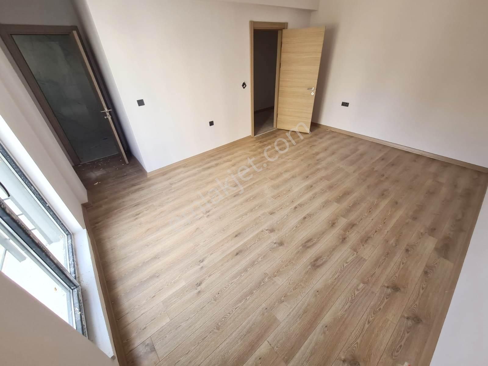 Geniş Mutfak Sevenlere Hanımlar Lokali Yakını Sıfır 3+1 Daire - Görsel 29