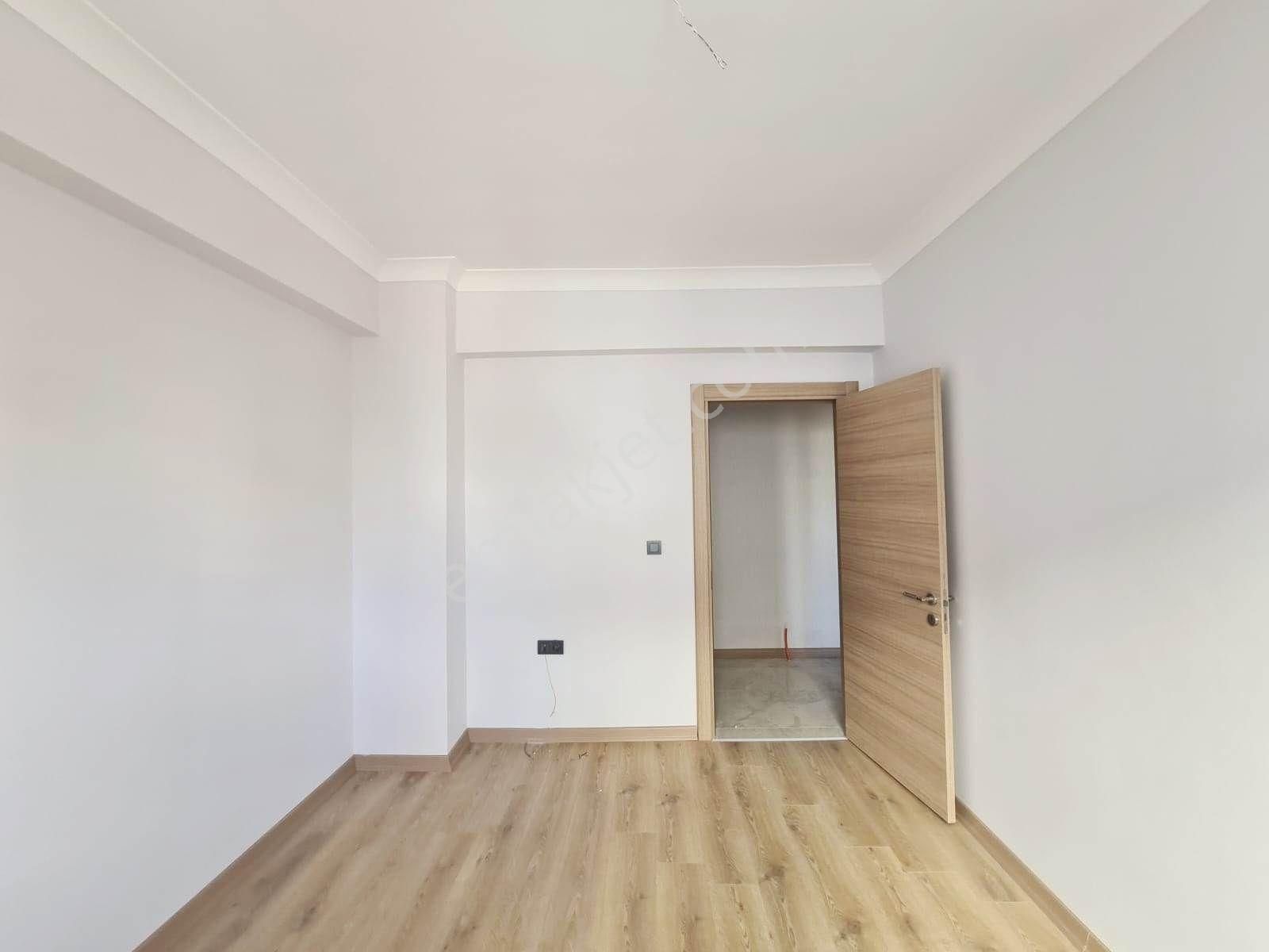 Geniş Mutfak Sevenlere Hanımlar Lokali Yakını Sıfır 3+1 Daire - Görsel 22