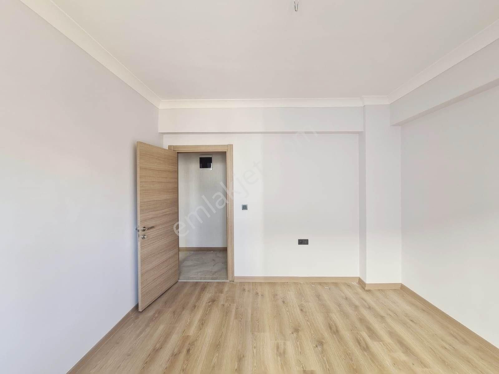 Geniş Mutfak Sevenlere Hanımlar Lokali Yakını Sıfır 3+1 Daire - Görsel 15