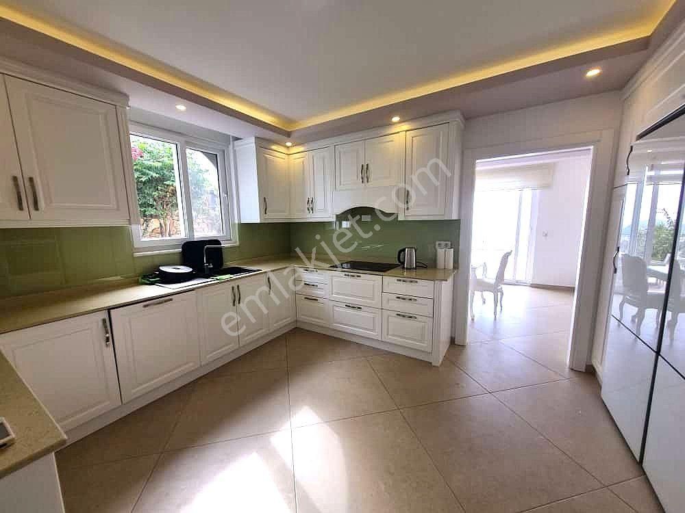 Alanya Bektaş Mahallesi'nde Satılık 5+2 Lüks Müstakil Villa - Görsel 20