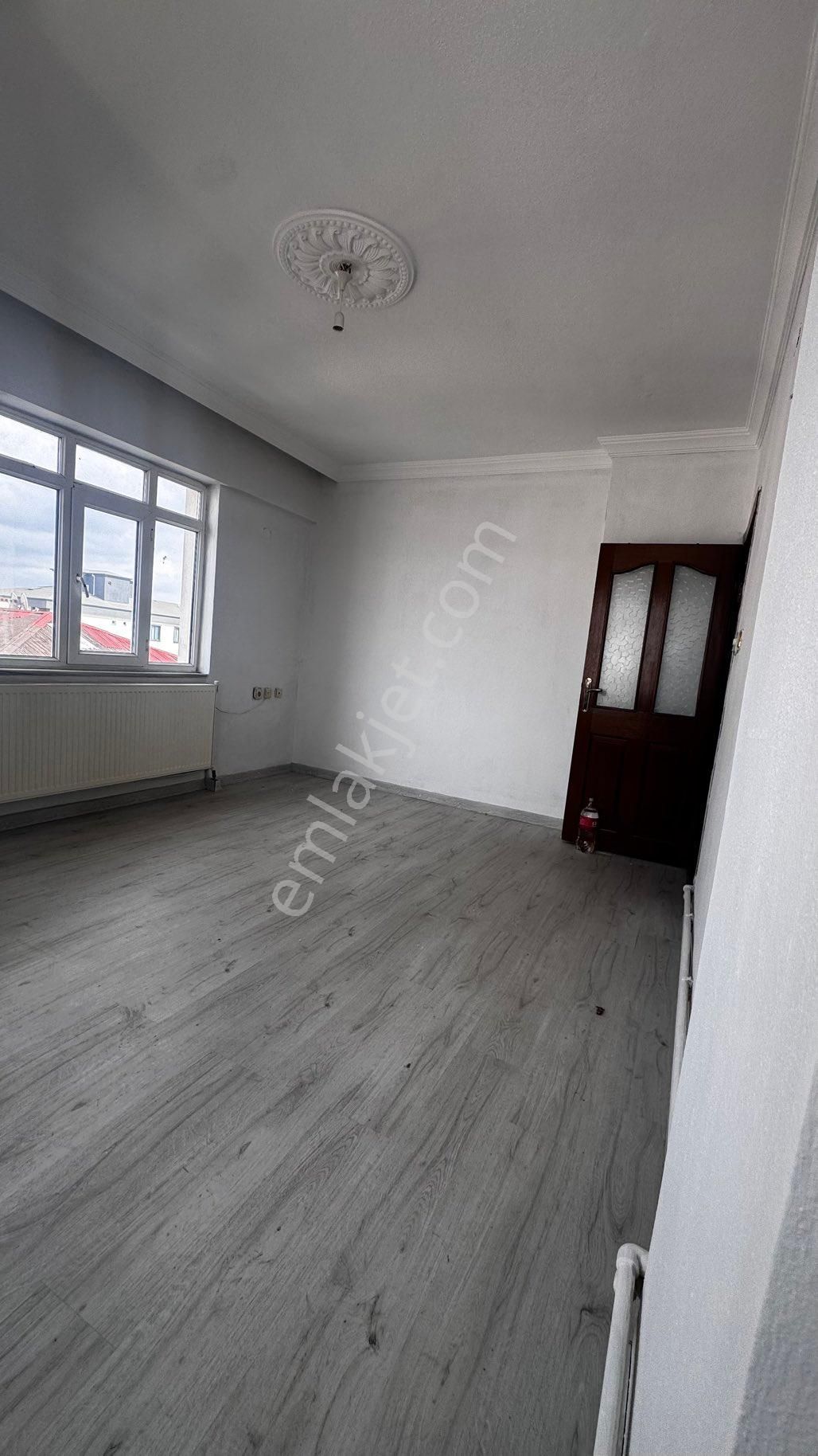 Kapaklı Merkezde Caddeye Cephe 2 + 1 Daire Ara Kat - Görsel 8