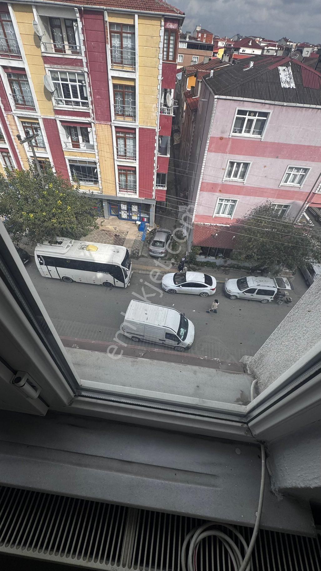 Kapaklı Merkezde Caddeye Cephe 2 + 1 Daire Ara Kat - Görsel 4
