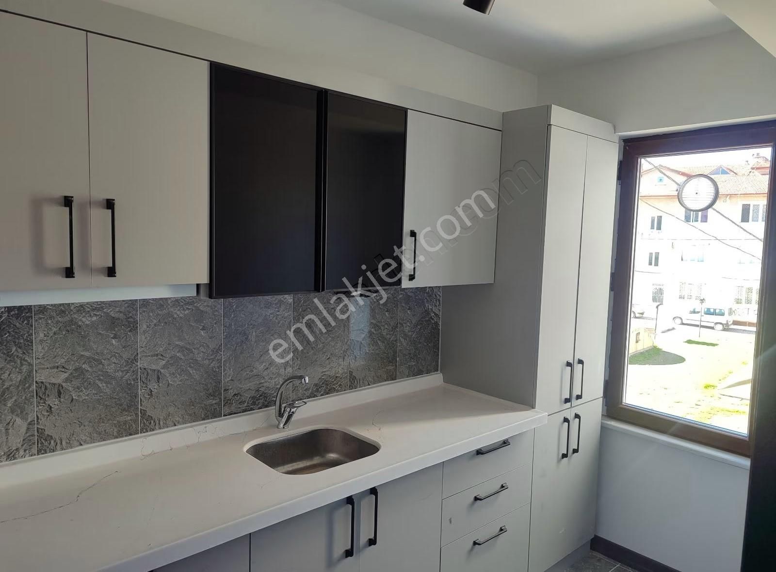 Asel'den 4.noter Yanı 1+1 Sıfır Ayrı Mutfak-arakat Daire-a Kalit