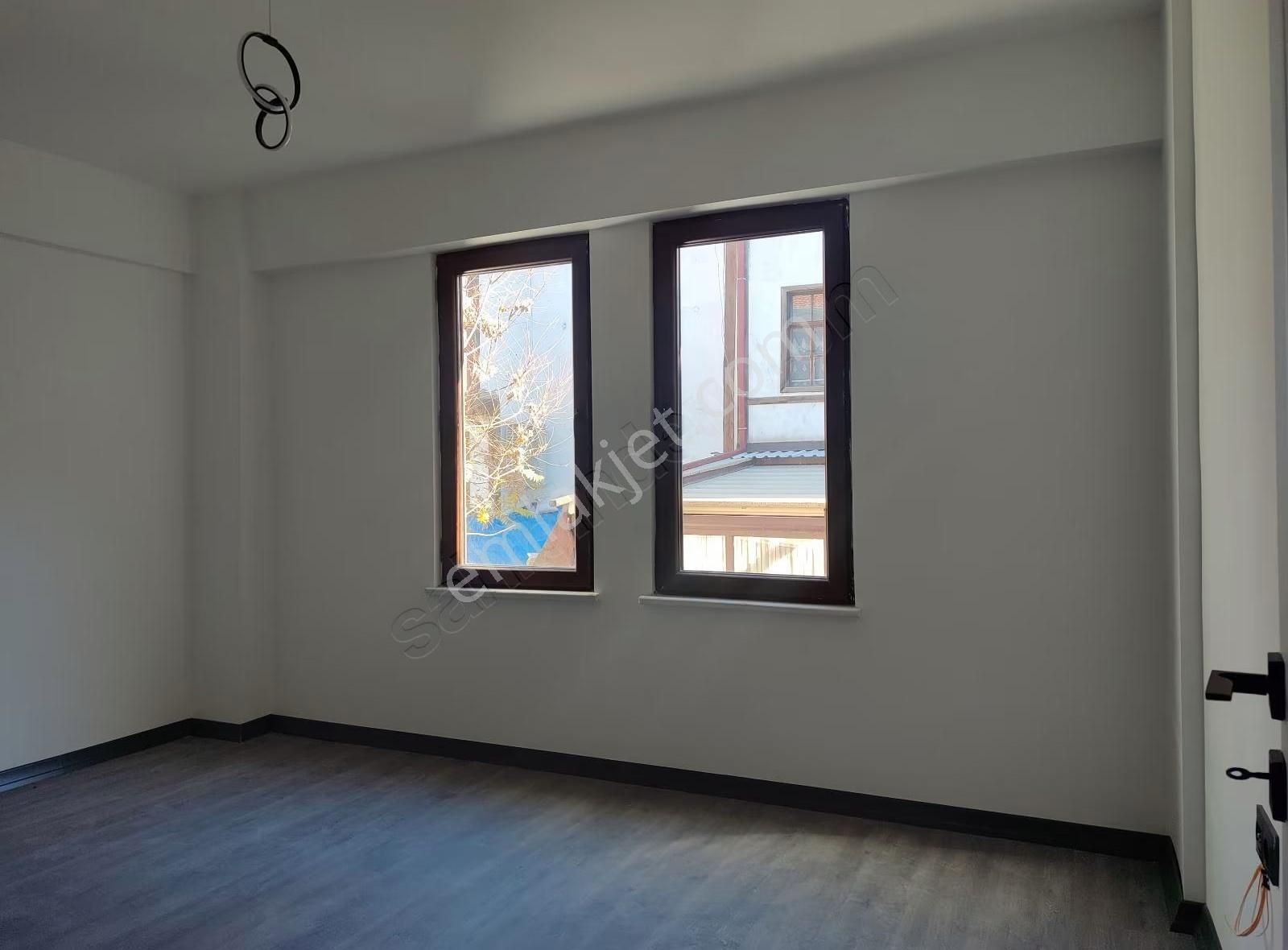 Asel'den 4.noter Yanı 1+1 Sıfır Ayrı Mutfak-arakat Daire-a Kalit - Görsel 5