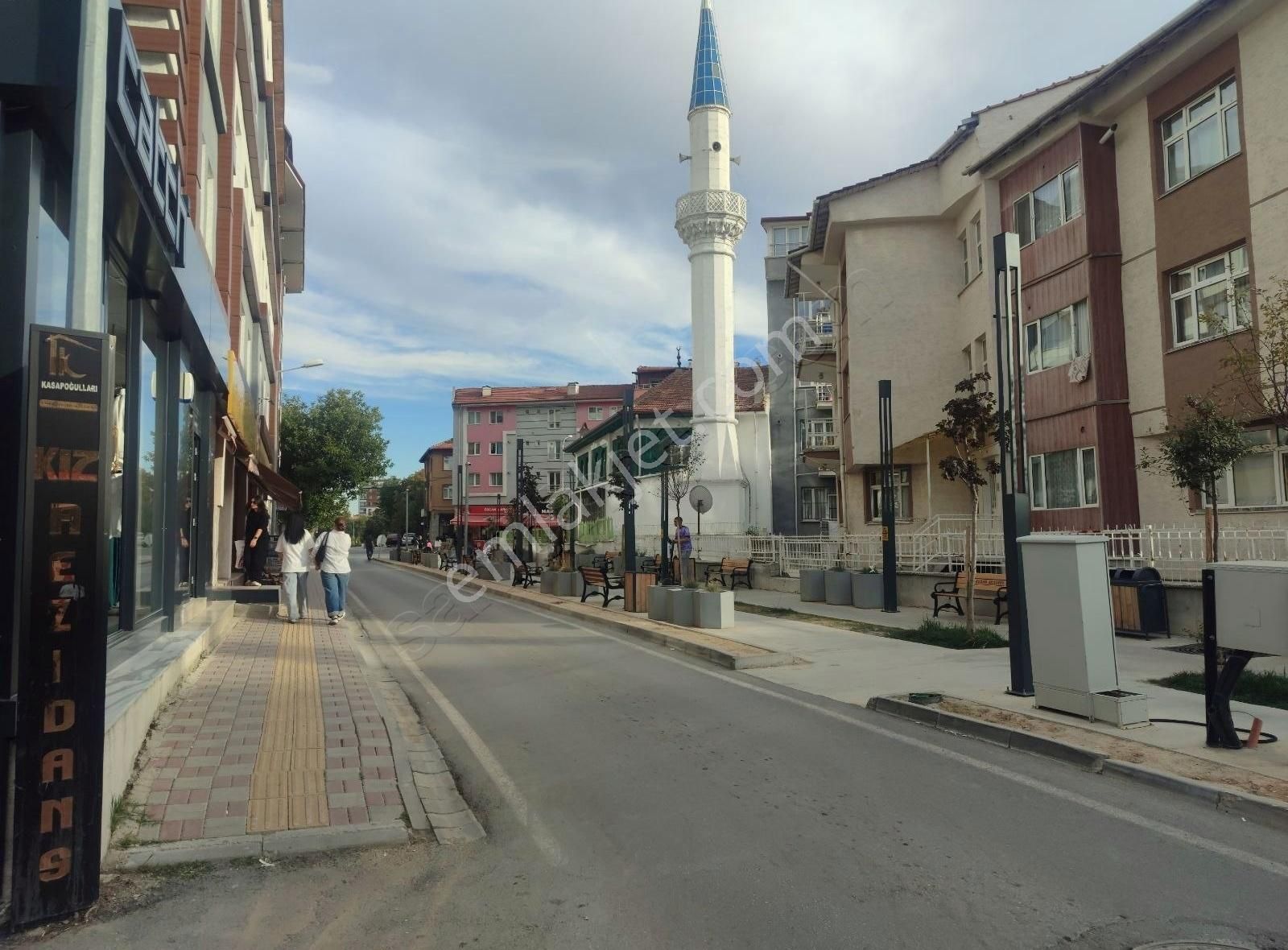 Asel'den Laleli Cafeler Cad.1+1 Eşyalı Daire - Görsel 10