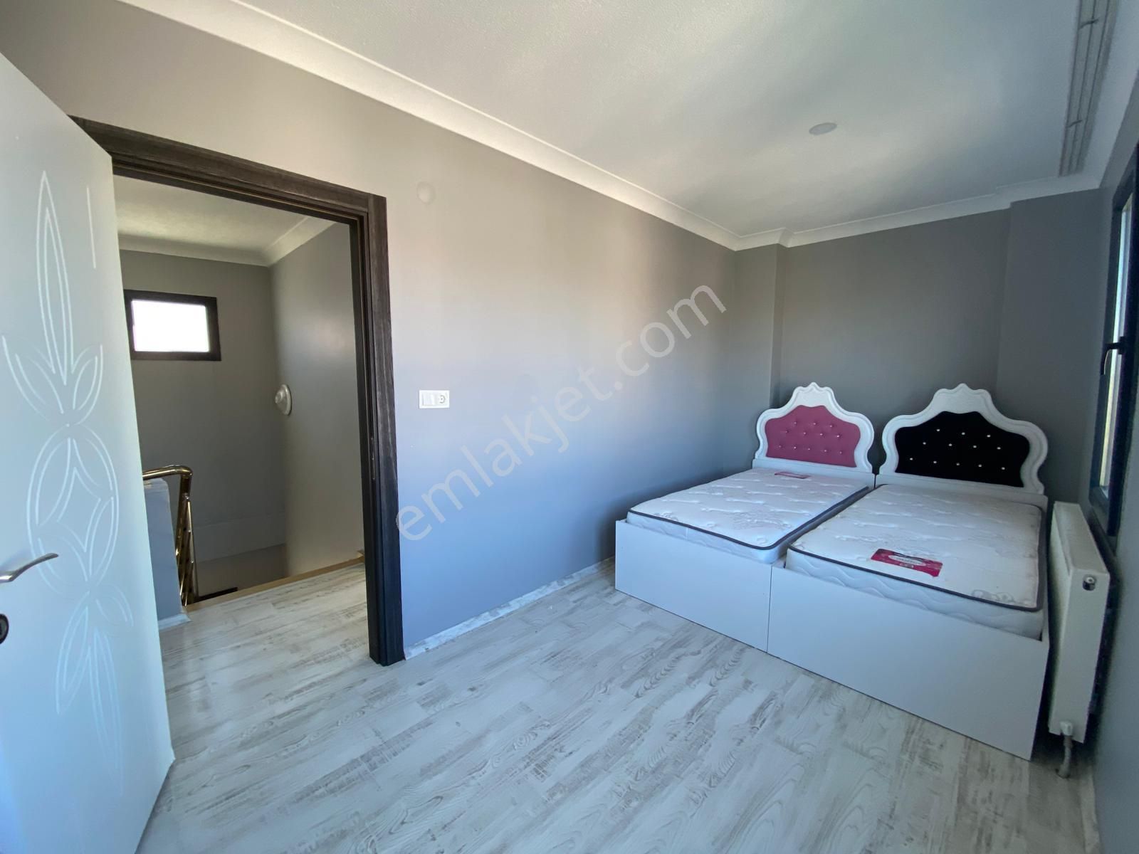 Yeniçiftlikde Denize 300 Metre Mesafede Müstakil 4+1 Lüx Villa - Görsel 28