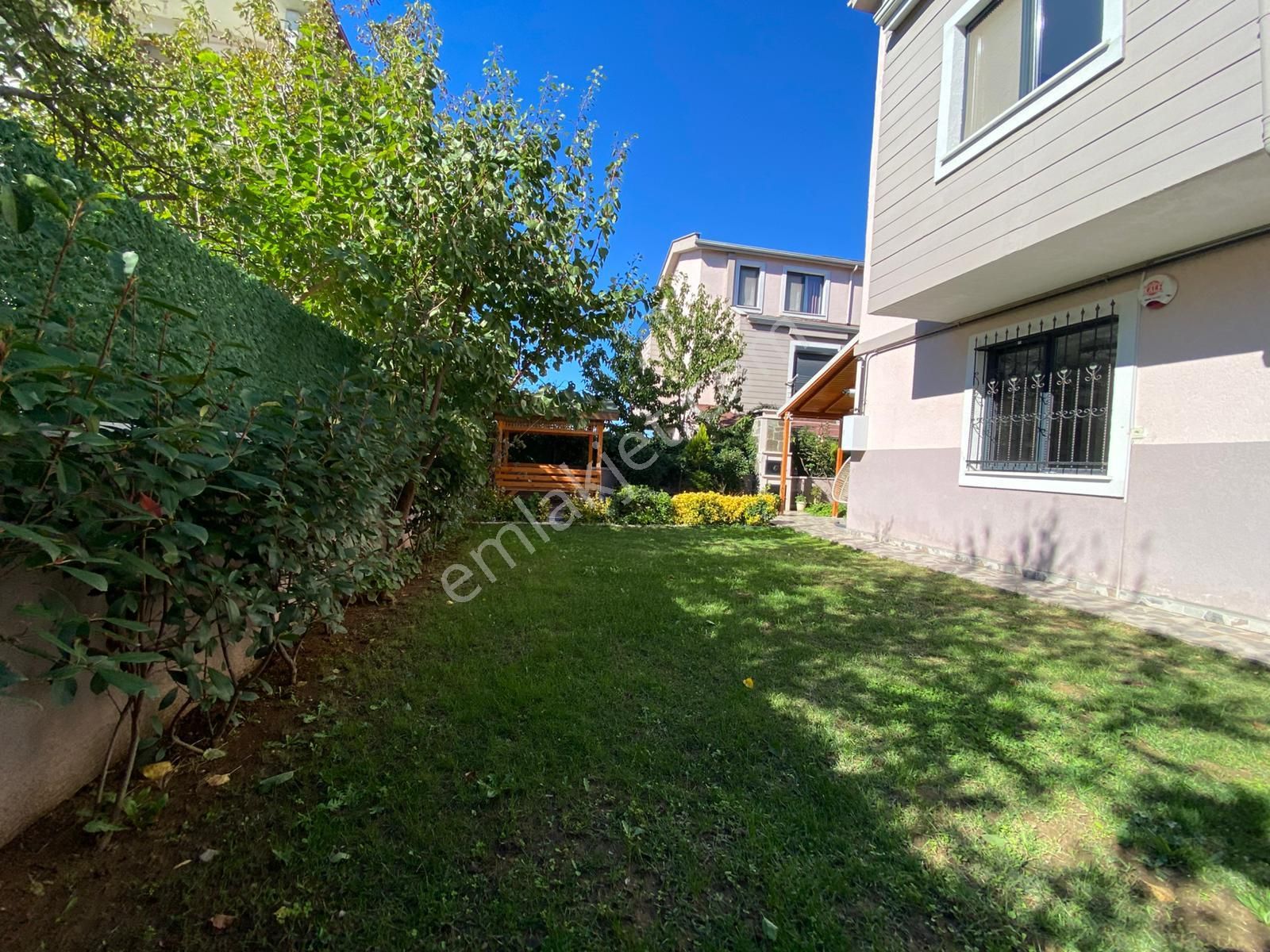 Yeniçiftlikde Denize 300 Metre Mesafede Müstakil 4+1 Lüx Villa - Görsel 6