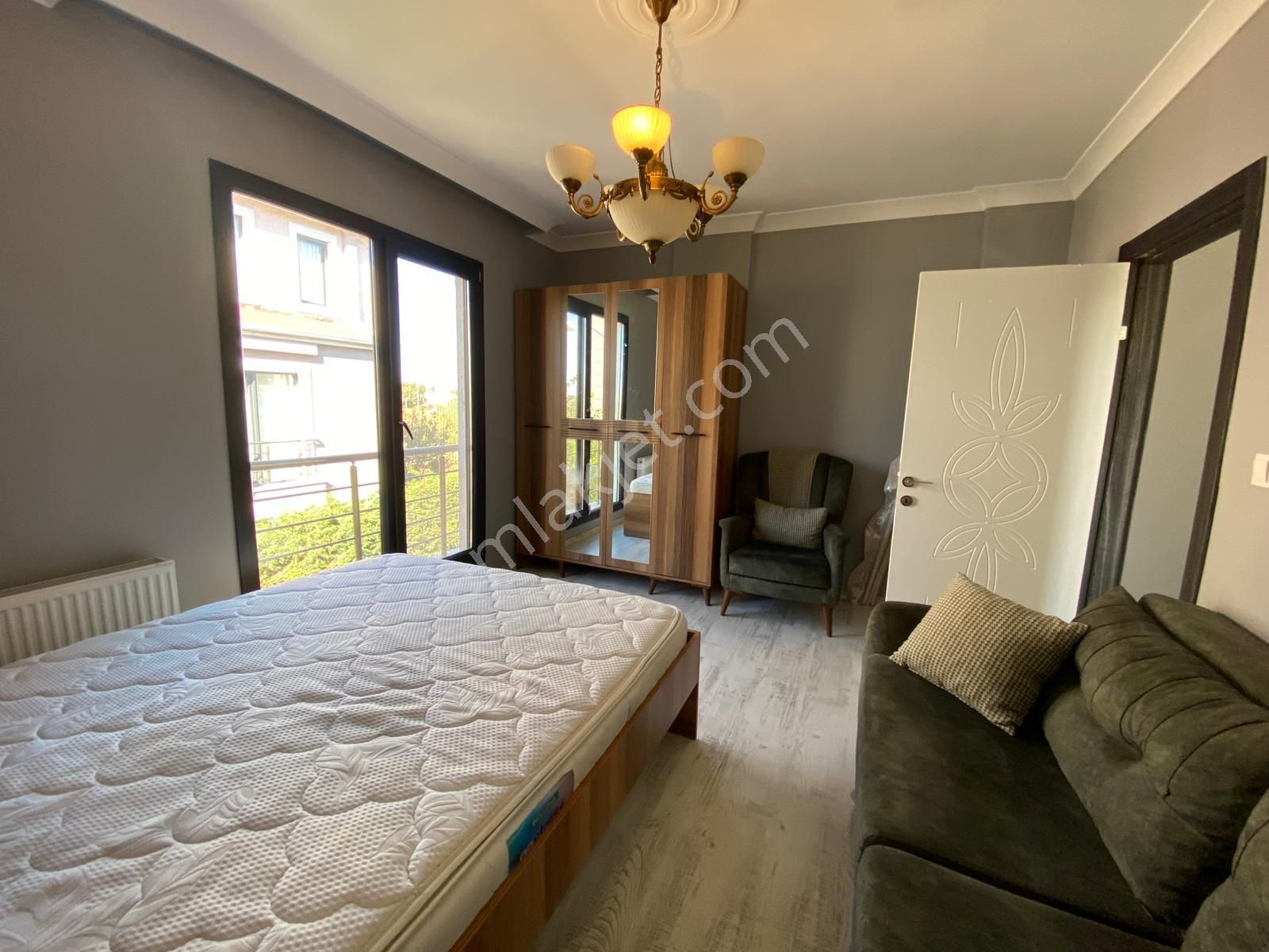 Yeniçiftlikde Denize 300 Metre Mesafede Müstakil 4+1 Lüx Villa - Görsel 8