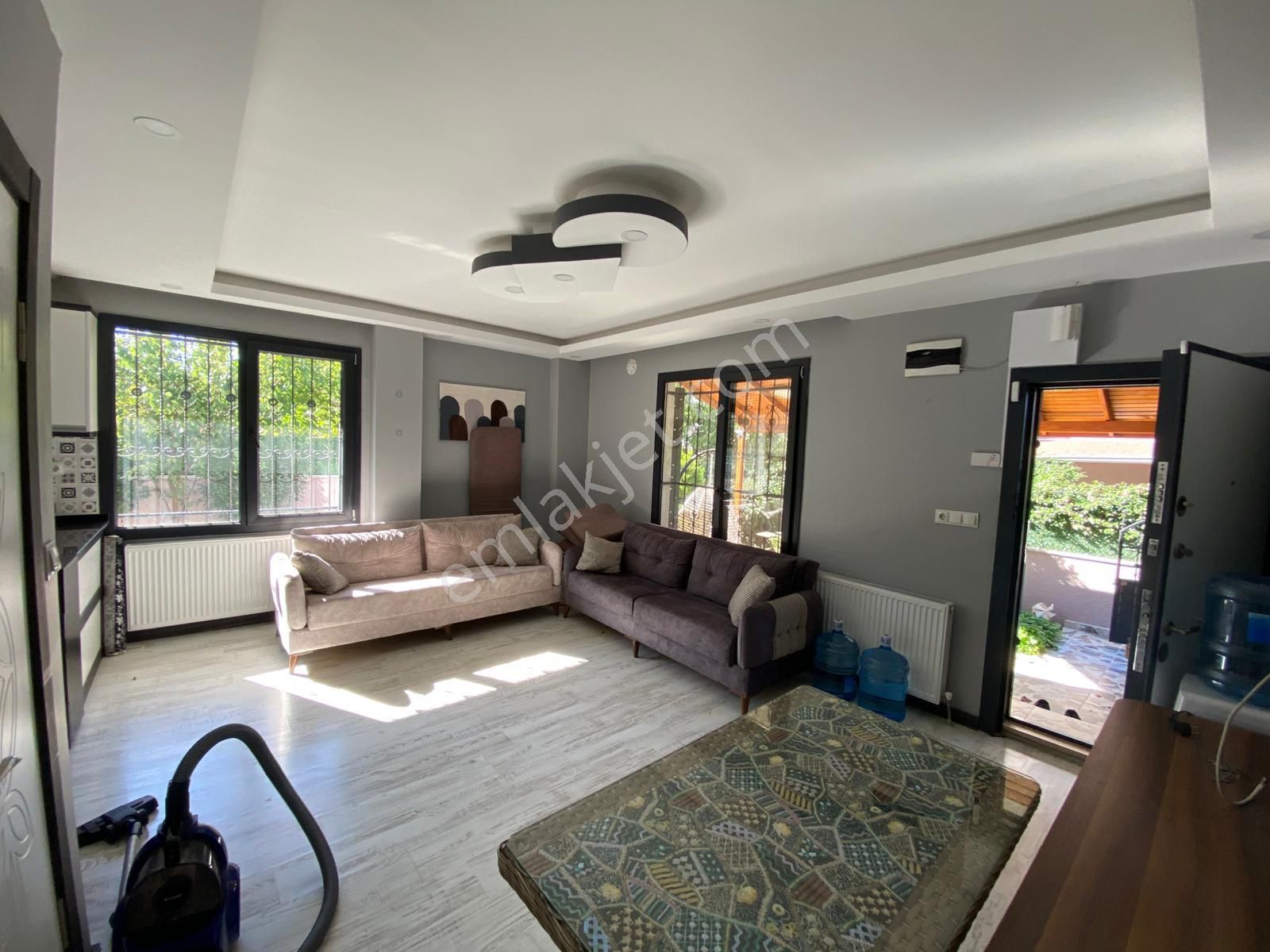 Yeniçiftlikde Denize 300 Metre Mesafede Müstakil 4+1 Lüx Villa - Görsel 18