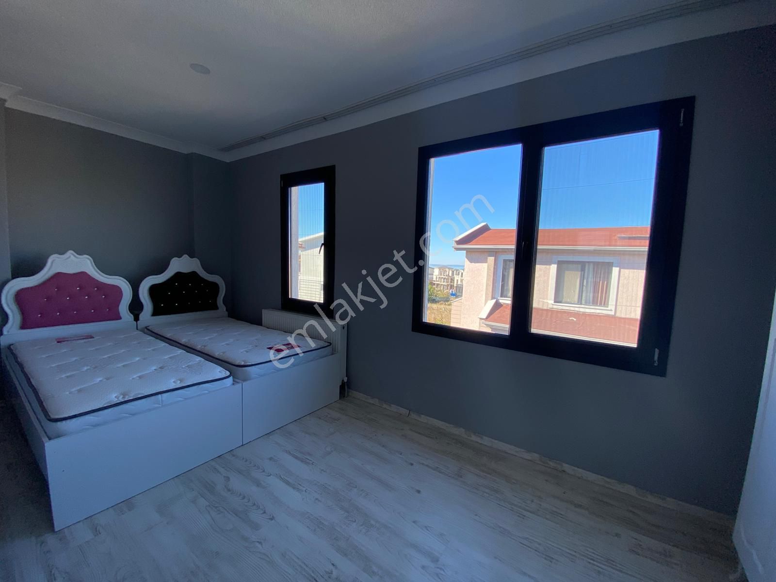 Yeniçiftlikde Denize 300 Metre Mesafede Müstakil 4+1 Lüx Villa - Görsel 30