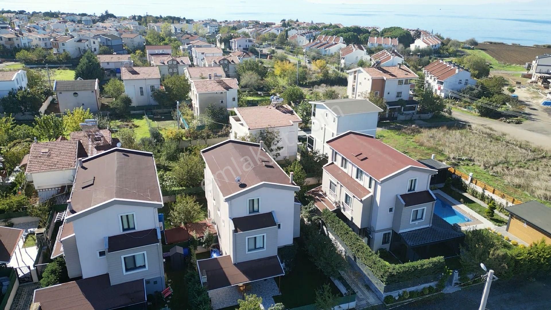 Yeniçiftlikde Denize 300 Metre Mesafede Müstakil 4+1 Lüx Villa - Görsel 2