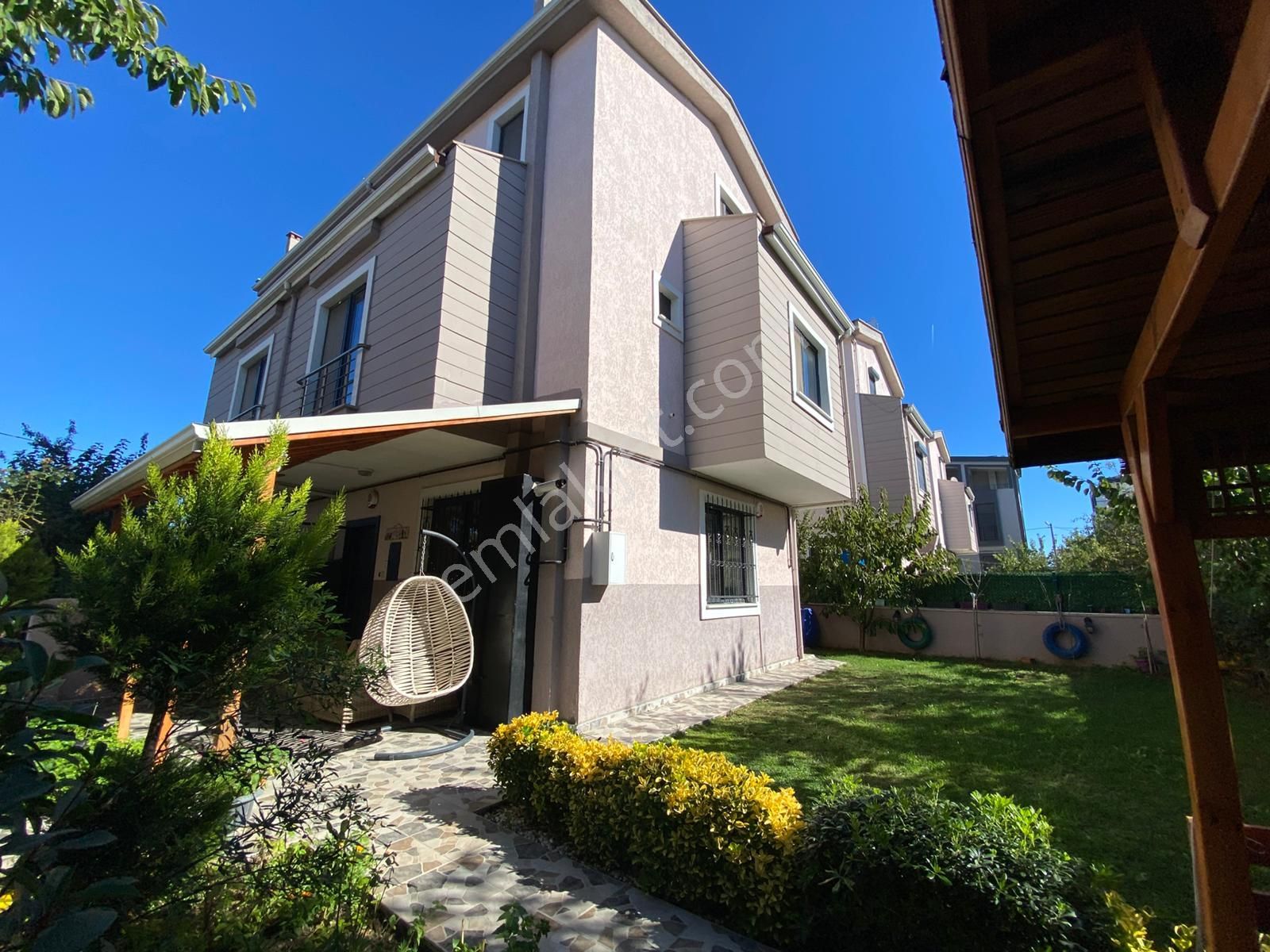 Yeniçiftlikde Denize 300 Metre Mesafede Müstakil 4+1 Lüx Villa - Görsel 16