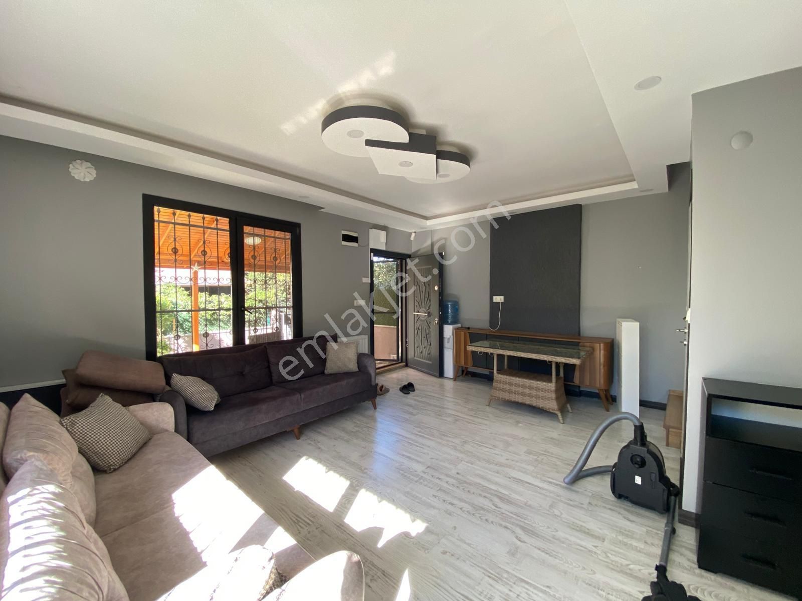 Yeniçiftlikde Denize 300 Metre Mesafede Müstakil 4+1 Lüx Villa - Görsel 19