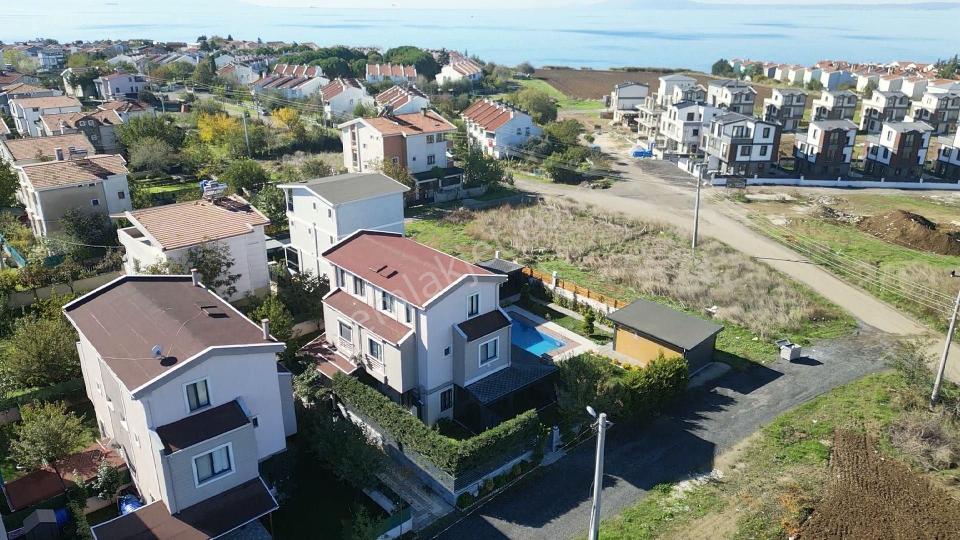 Yeniçiftlikde Denize 300 Metre Mesafede Müstakil 4+1 Lüx Villa - Görsel 10