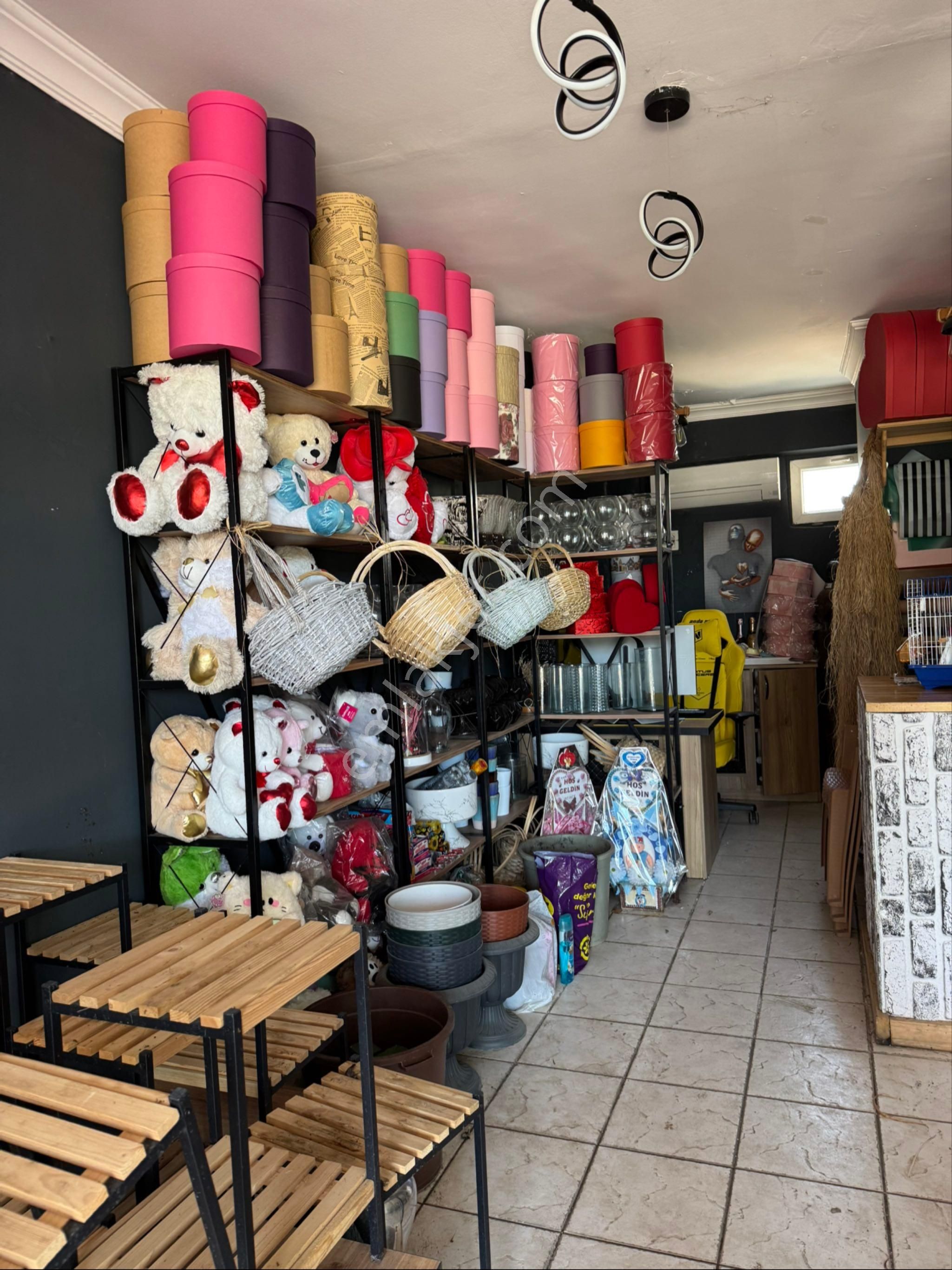 Kemer Merkezde Yüksek Gelirli Devren Kiralık Çiçekçi - Görsel 2