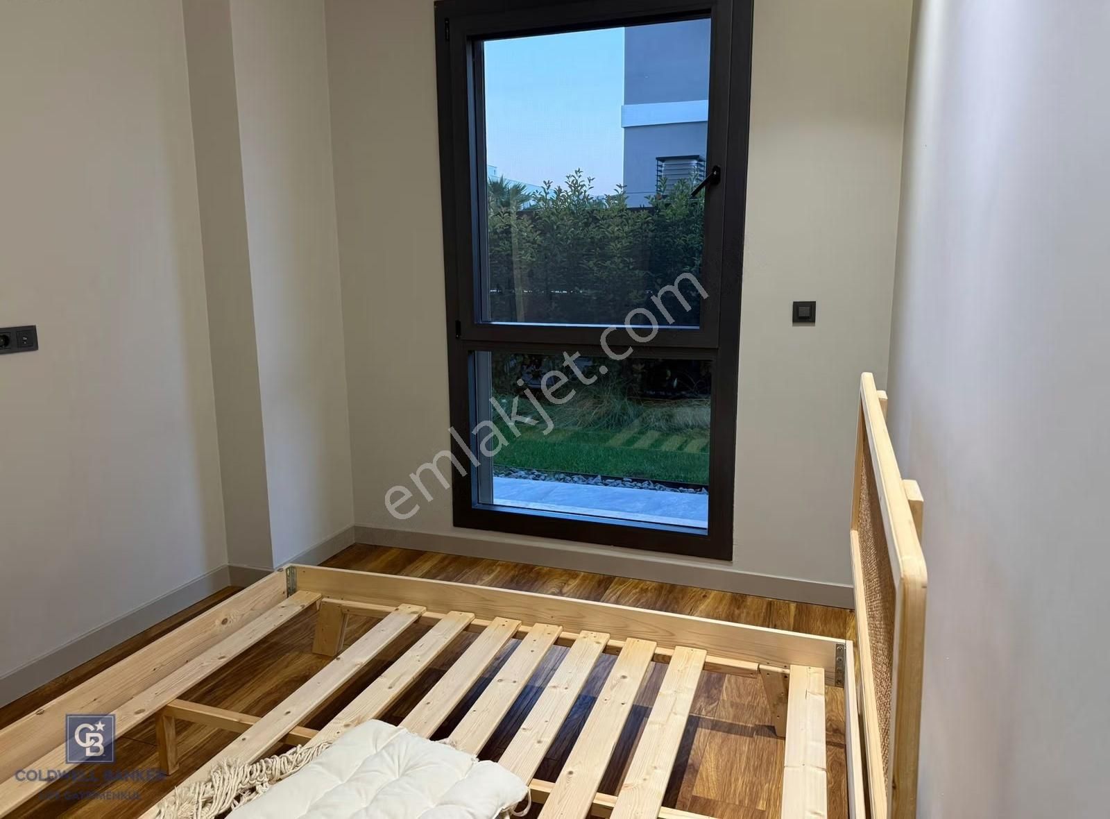 Gültekin Pera 1'de Kiralık Eşyalı Bahçe Katı 1+1 Daire - Görsel 4