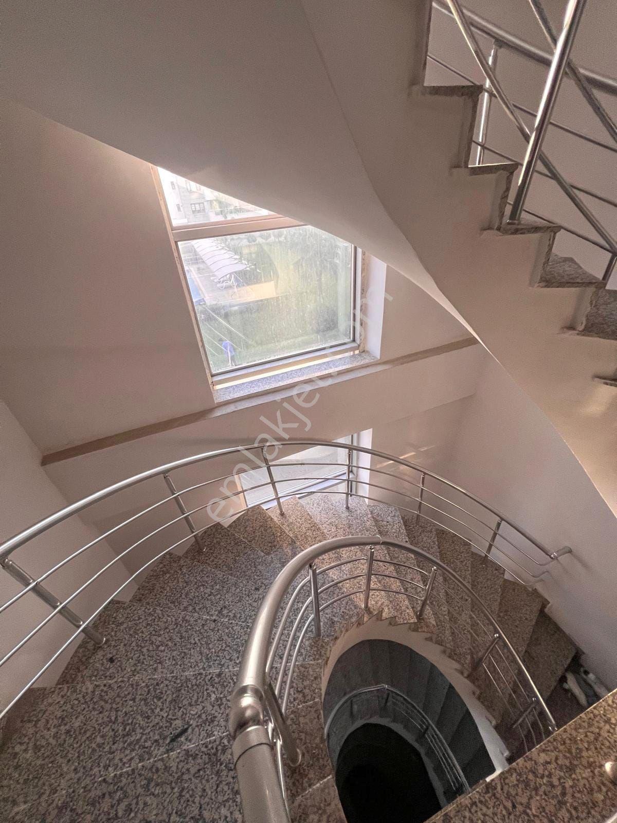 Manisa Yunusemre Güzelyurt Mh.3,5+1 Geniş Kullanışlı Site İçinde Ara Kat Satılık Daire - Görsel 12