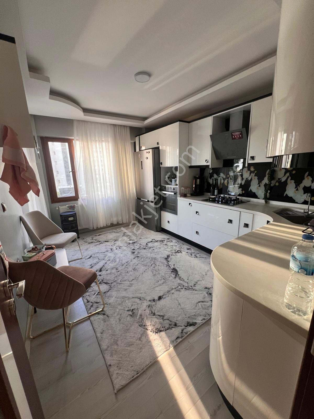 Manisa Yunusemre Güzelyurt Mh.3,5+1 Geniş Kullanışlı Site İçinde Ara Kat Satılık Daire - Görsel 18