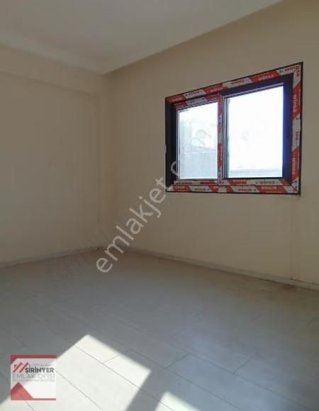 Buca Yıldız Pazar Yeri Yakını Satılık Ara Kat Sıfır Daire