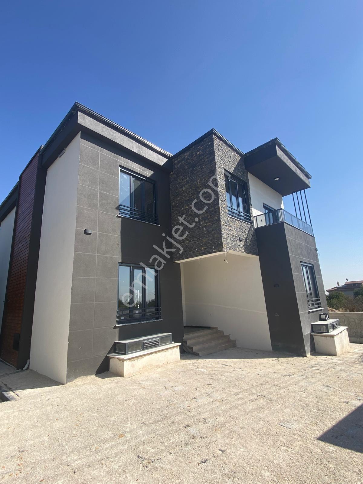 Erenköyde Satılık Villa - Görsel 2