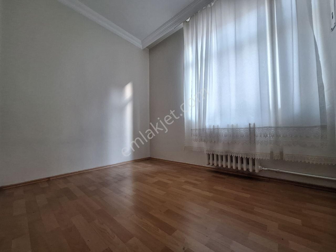 Bahçelievler'de 3+1 Ara Katta, Ön Cephe, Kapalı Balkonlu - Görsel 25