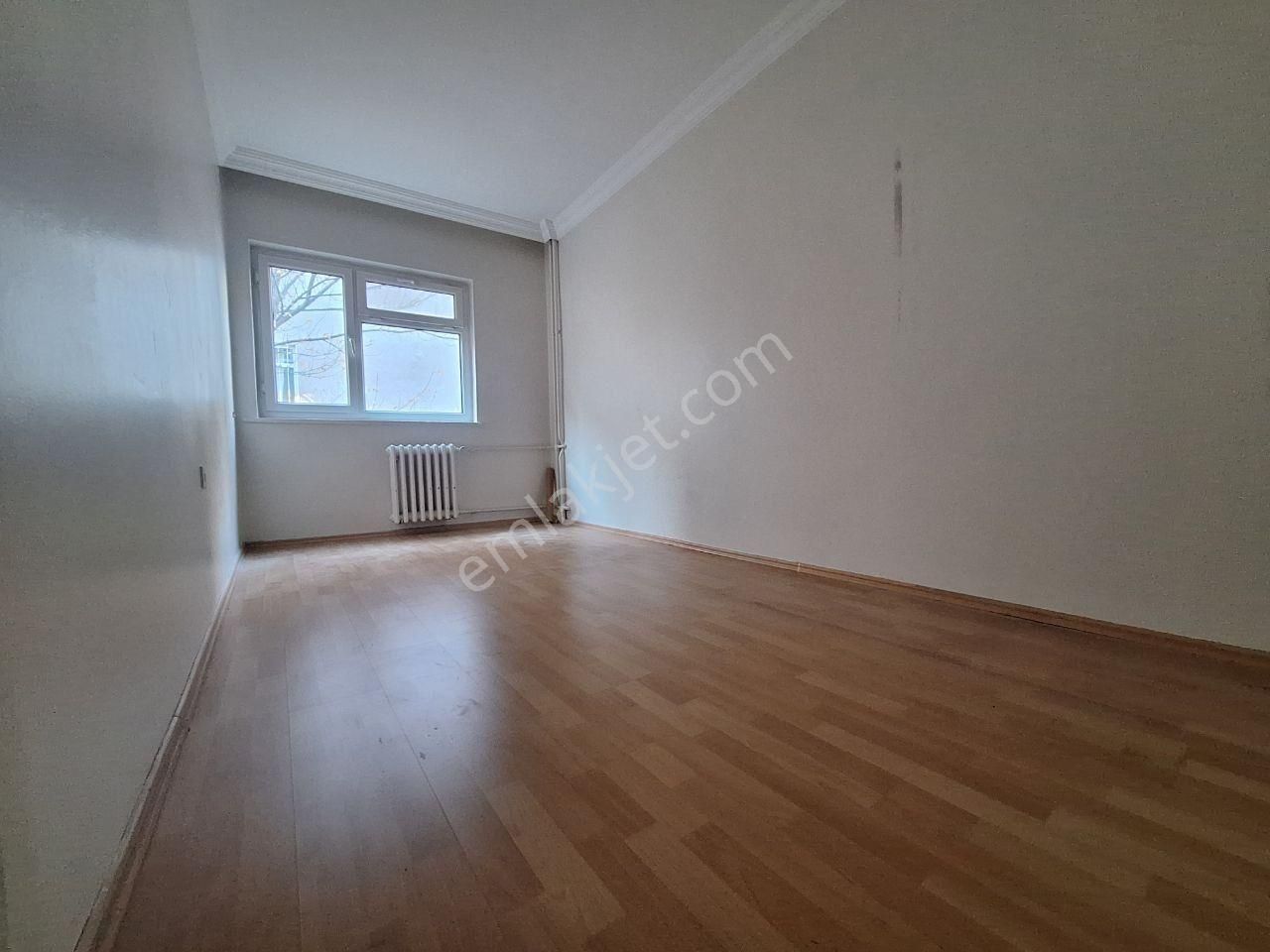 Bahçelievler'de 3+1 Ara Katta, Ön Cephe, Kapalı Balkonlu - Görsel 27