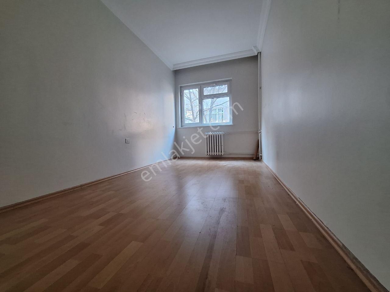 Bahçelievler'de 3+1 Ara Katta, Ön Cephe, Kapalı Balkonlu - Görsel 33