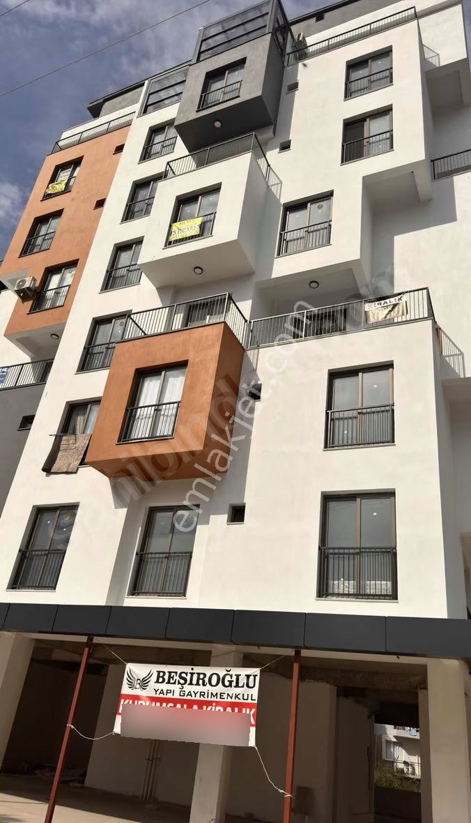 Real Center\\buca Metro Karşısı Arakat Balkonlu Sıfır 1+1 - Görsel 15