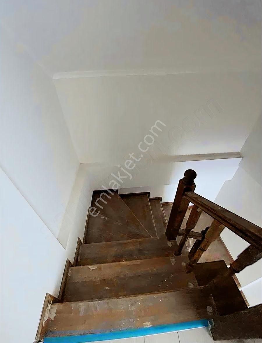 Ilıca Mahallesi'nde 3 + 1 Asansörlü Dubleks Daire Satılıktır - Görsel 13