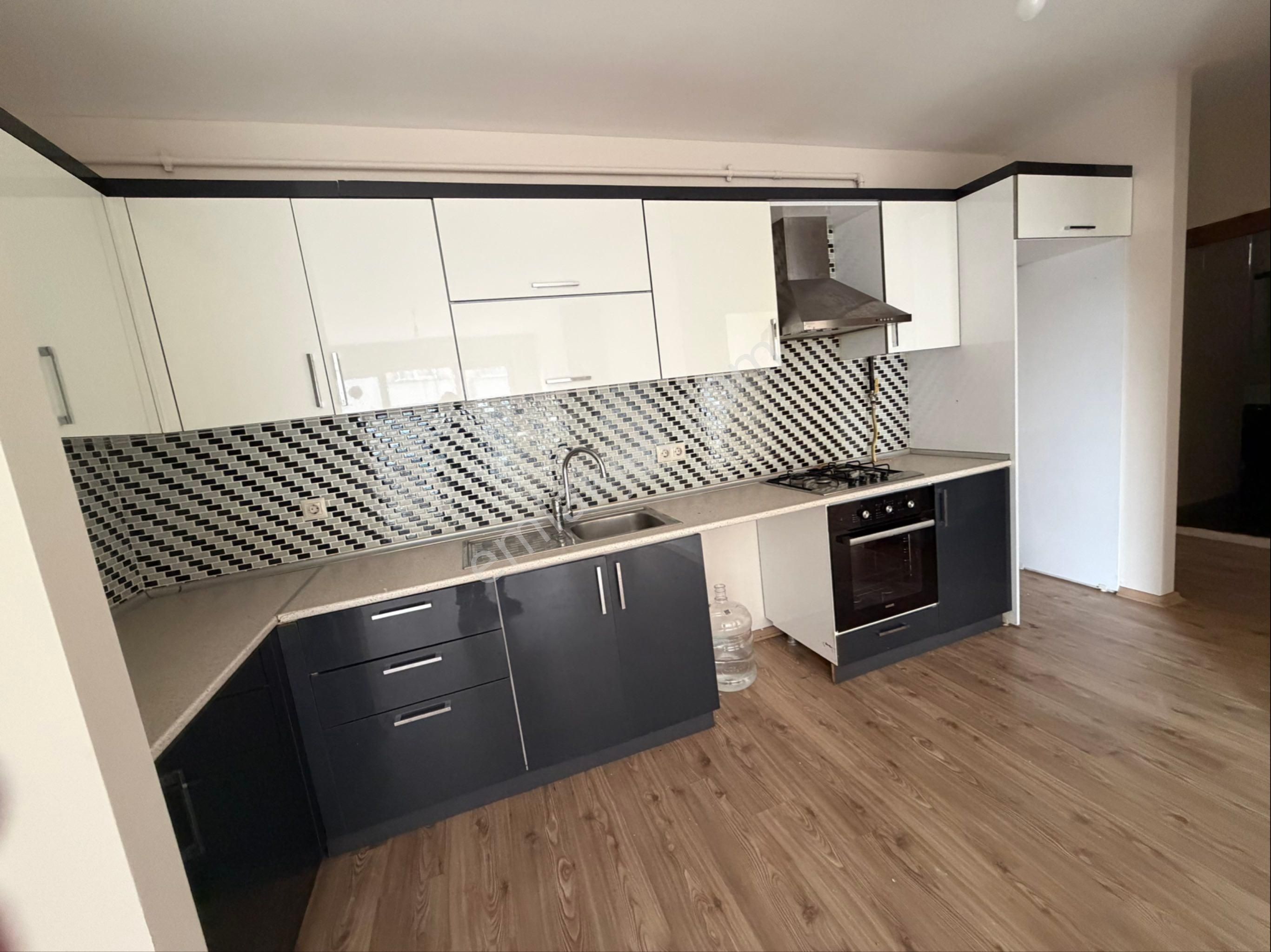 Ayazağa Green Pıne'da *ebeveyn Banyolu *balkonlu 3+1 Arakat - Görsel 15