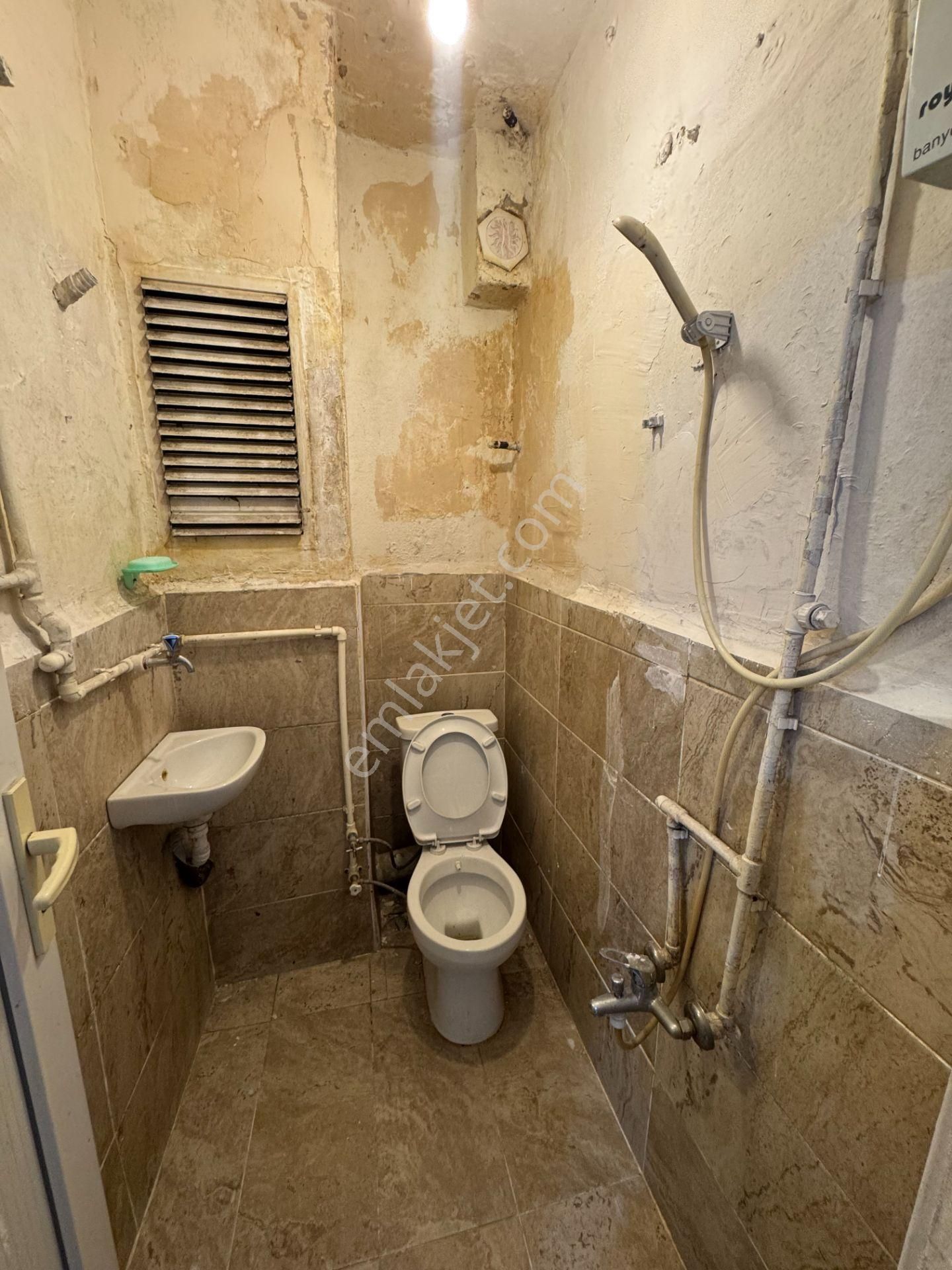 Turyap' Tan Fatih Karagümrük' Te Cadde Üzeri Bahçeli Satılık Daire - Görsel 9