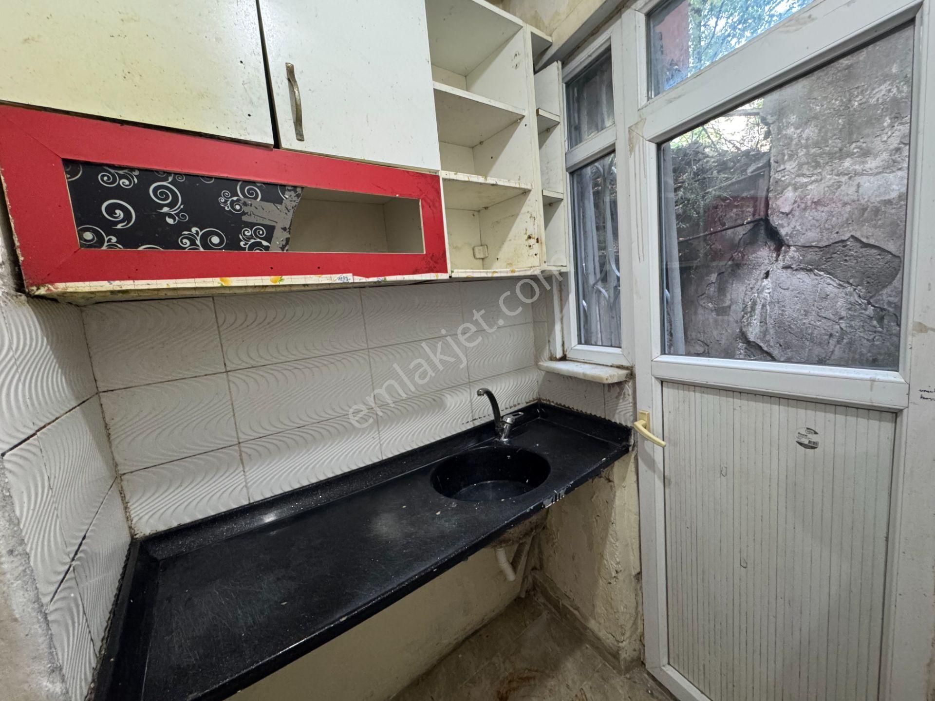 Turyap' Tan Fatih Karagümrük' Te Cadde Üzeri Bahçeli Satılık Daire - Görsel 18