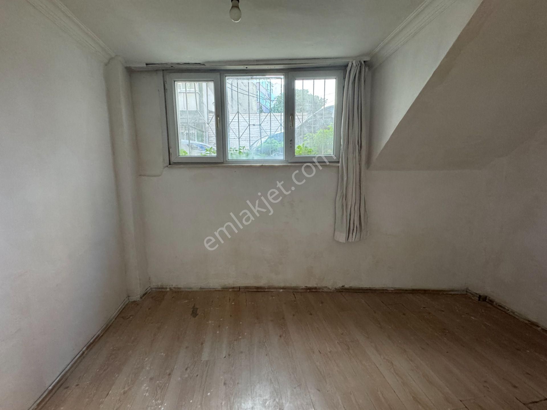 Turyap' Tan Fatih Karagümrük' Te Cadde Üzeri Bahçeli Satılık Daire - Görsel 13