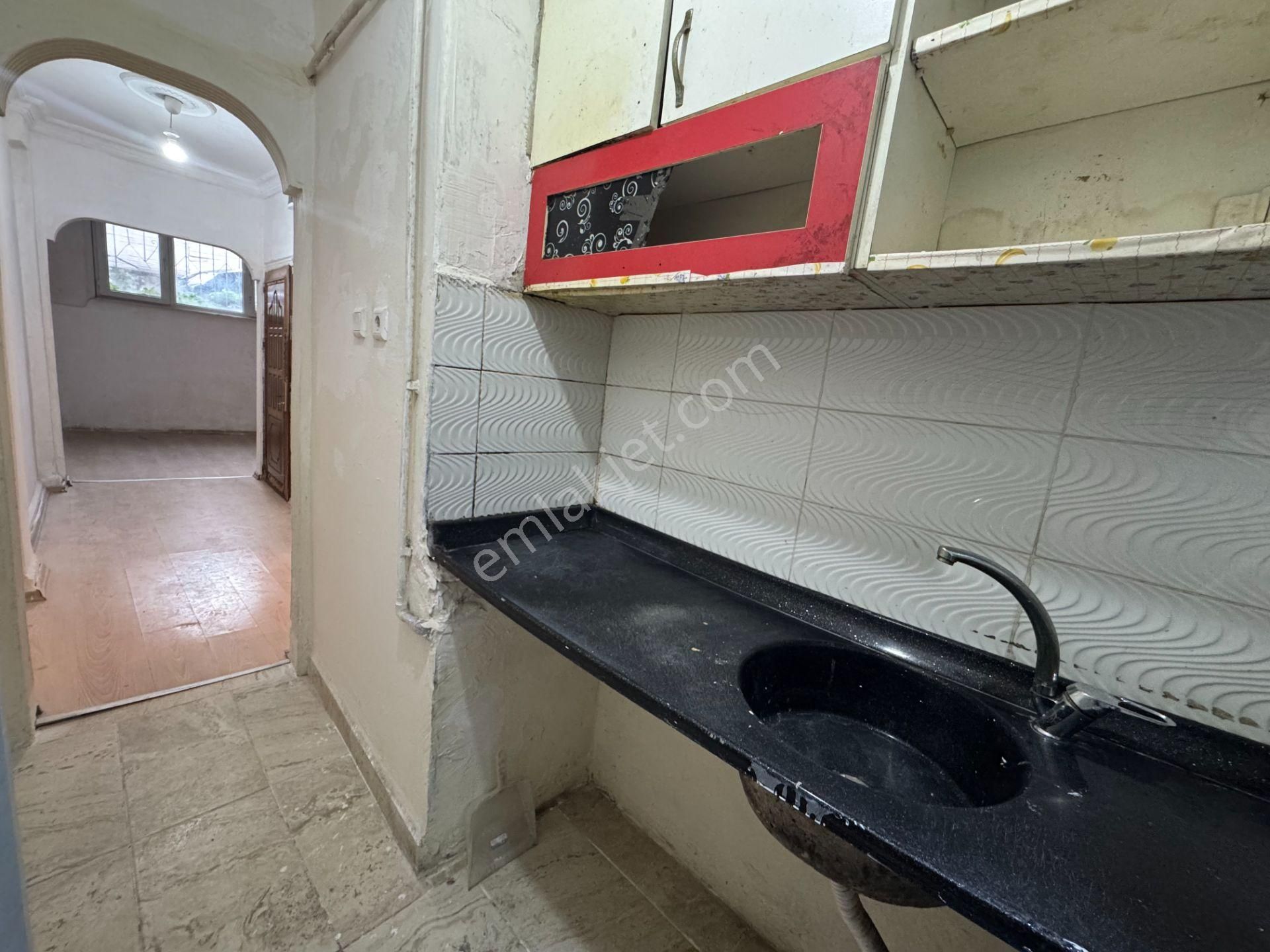 Turyap' Tan Fatih Karagümrük' Te Cadde Üzeri Bahçeli Satılık Daire - Görsel 7